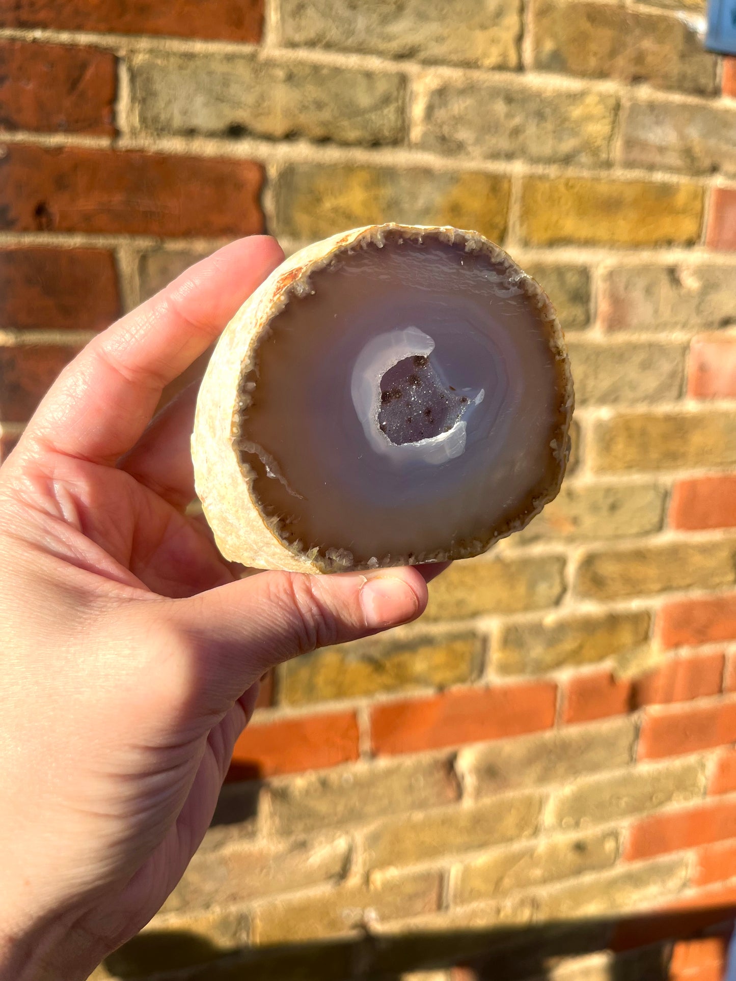 Gorgeous natural stand up geode 2 with polished front. 7 cm tall.
