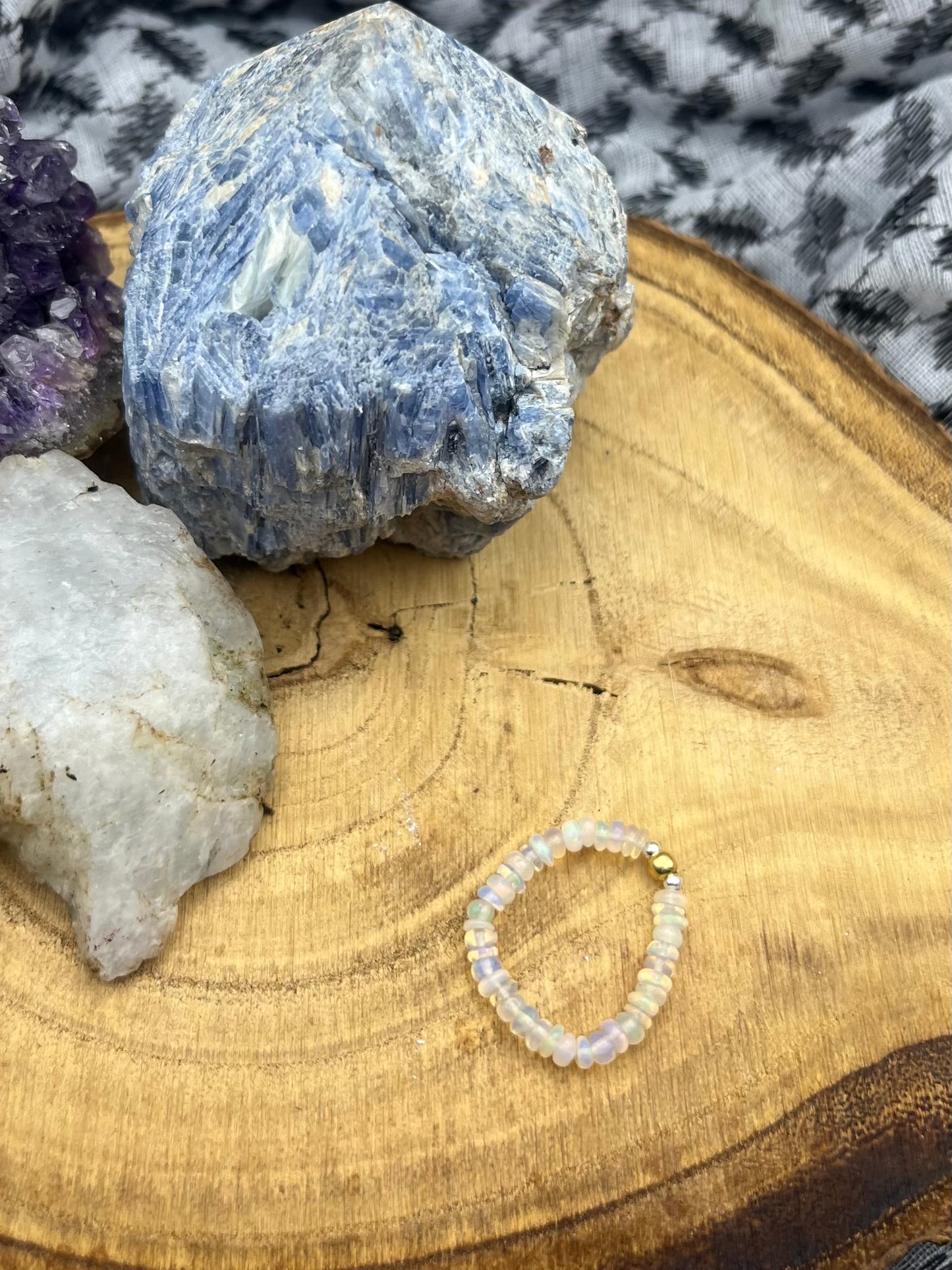 Opal and Sterling silver / gold plated stretch ring.
