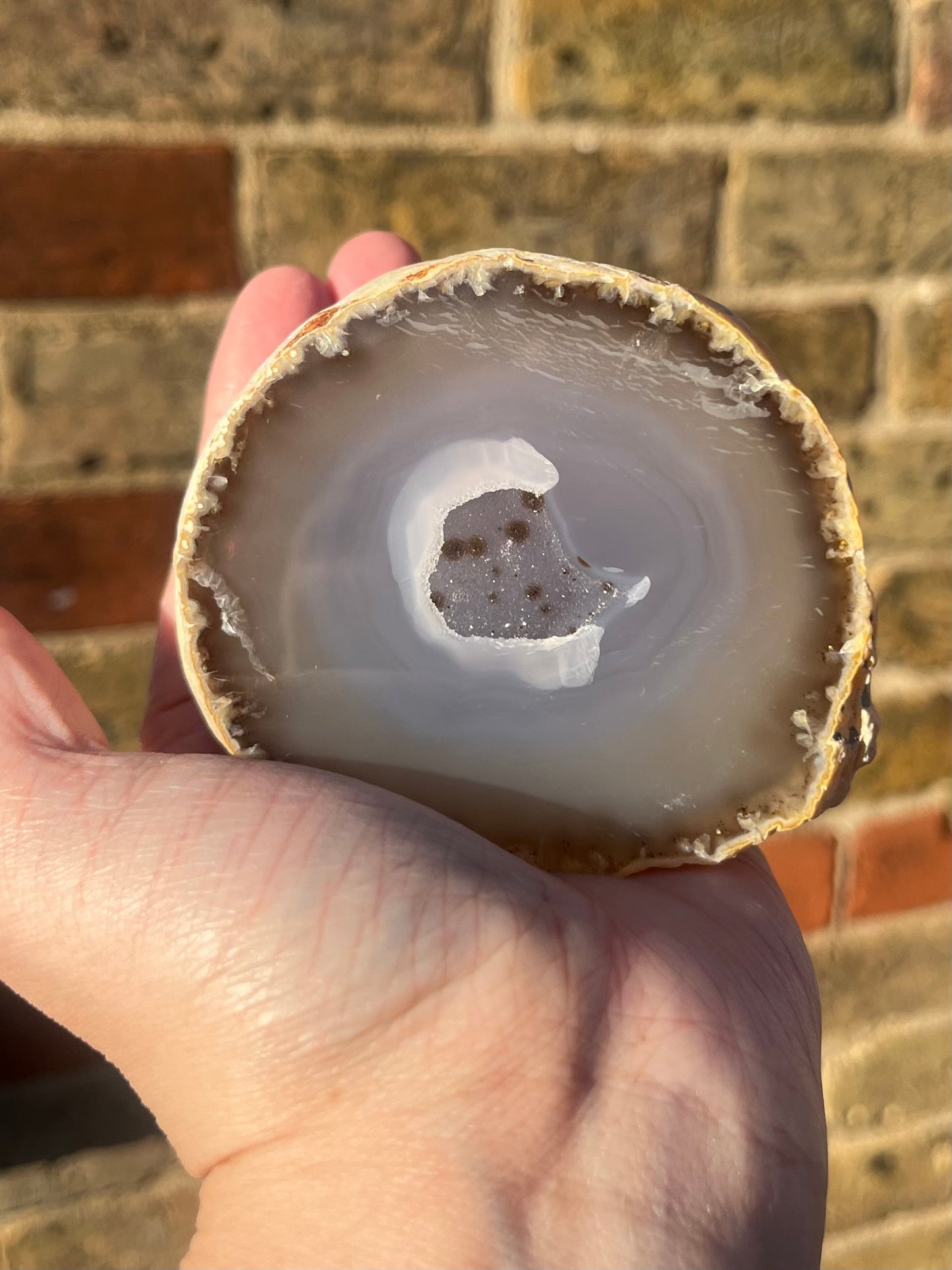Gorgeous natural stand up geode 2 with polished front. 7 cm tall.