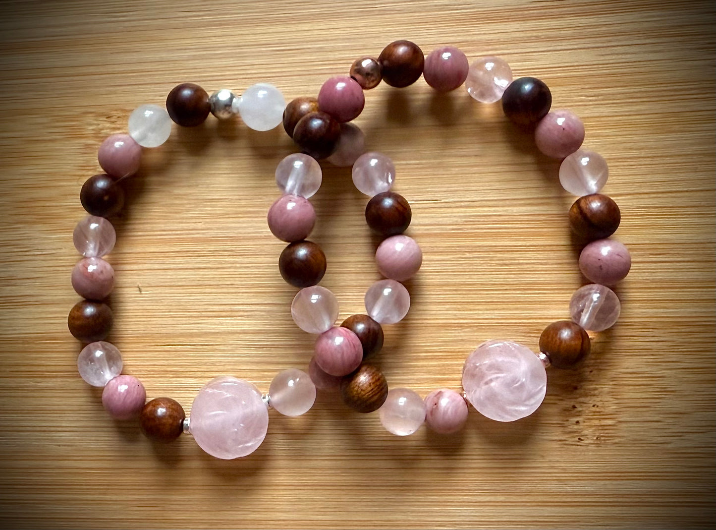 Handmade stretch bracelet. 8mm. Rose quartz, cedarwood and rhodonite.