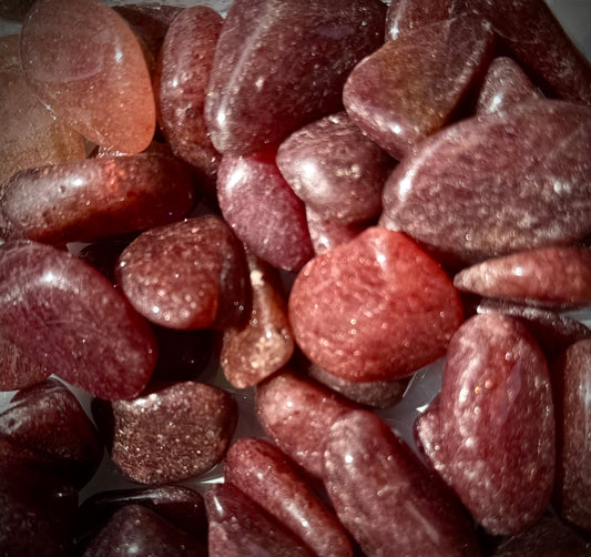 Red Aventurine tumblestone – Polished Healing Crystal for Root Chakra
