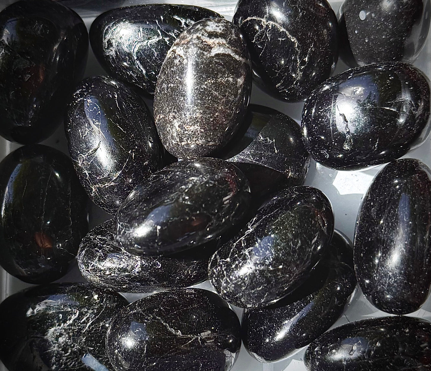 Tourmaline Warriorite tumblestone – Polished Healing Crystal for Protection