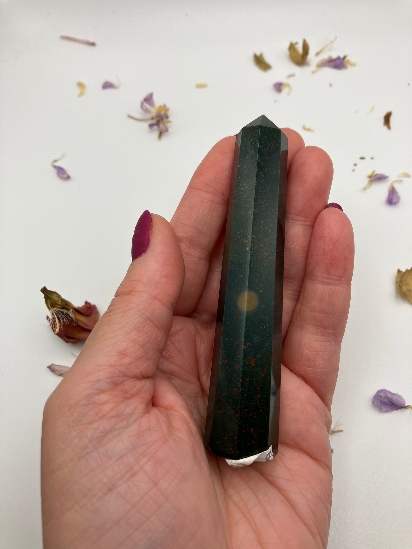 Bloodstone (Heliotrope)obelisk B 10cm