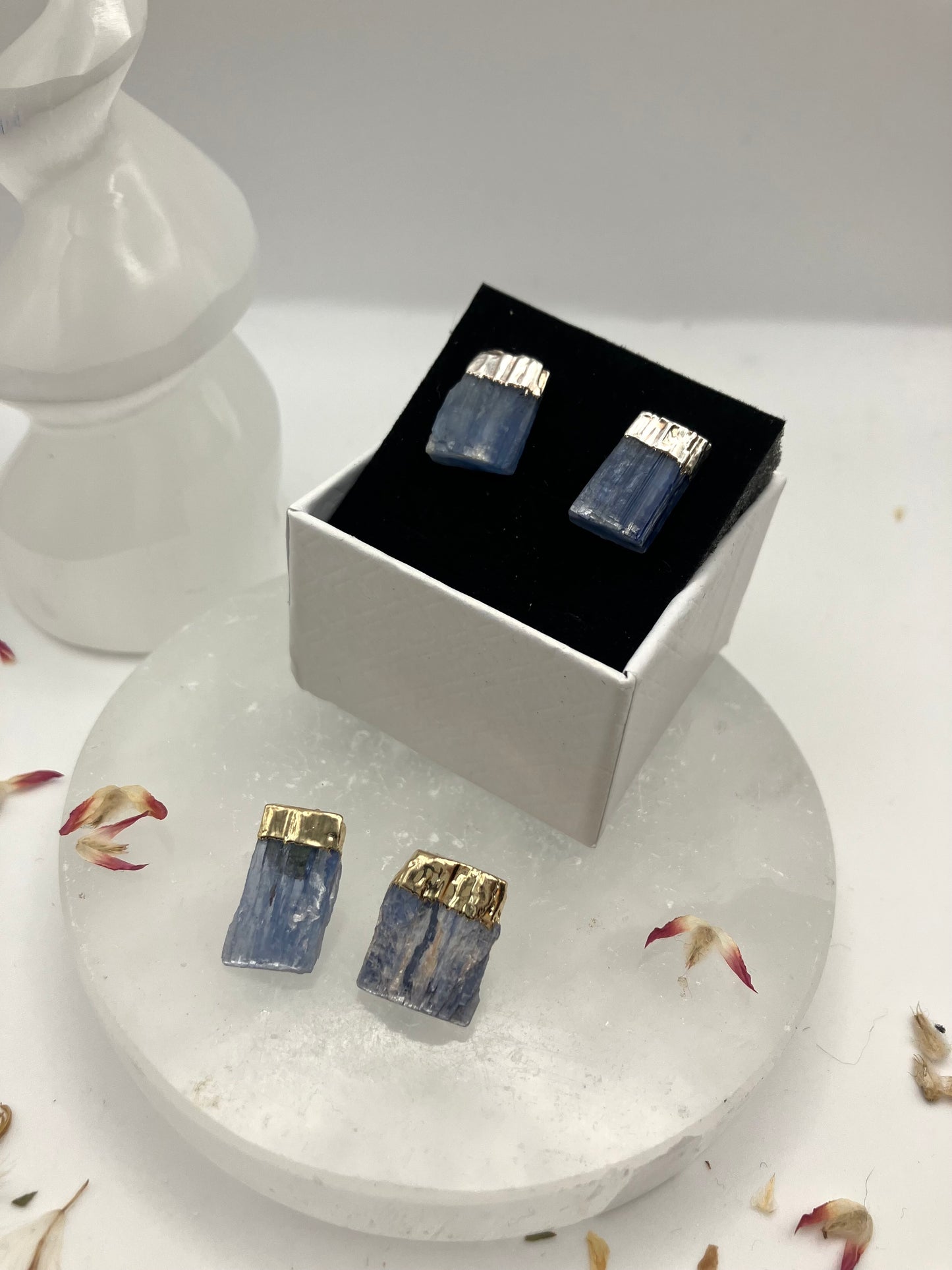 Raw Kyanite chunk stud earrings. Gold plated.