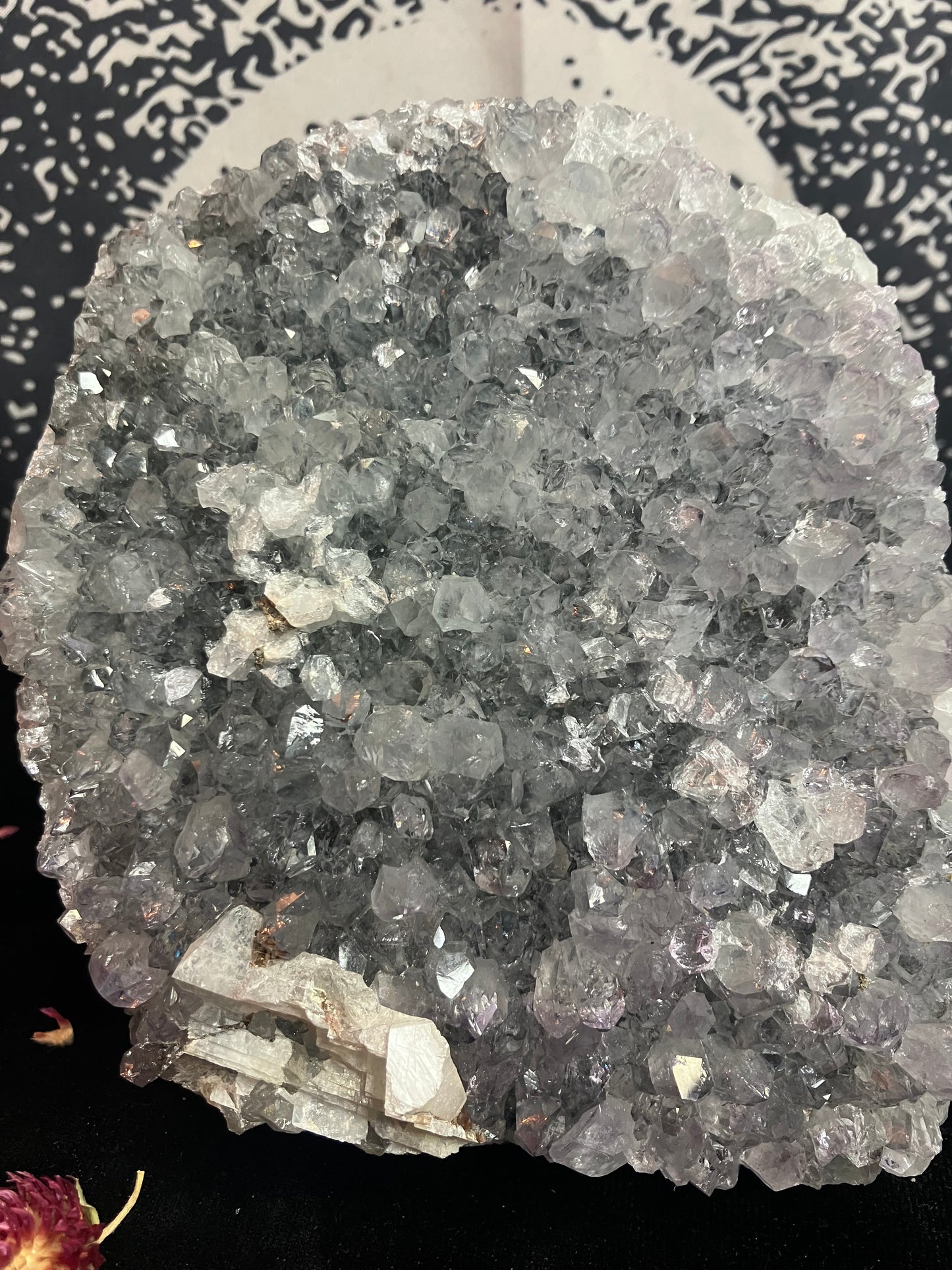 Snowy Amethyst Druze with calcite- 1Kg stand up piece