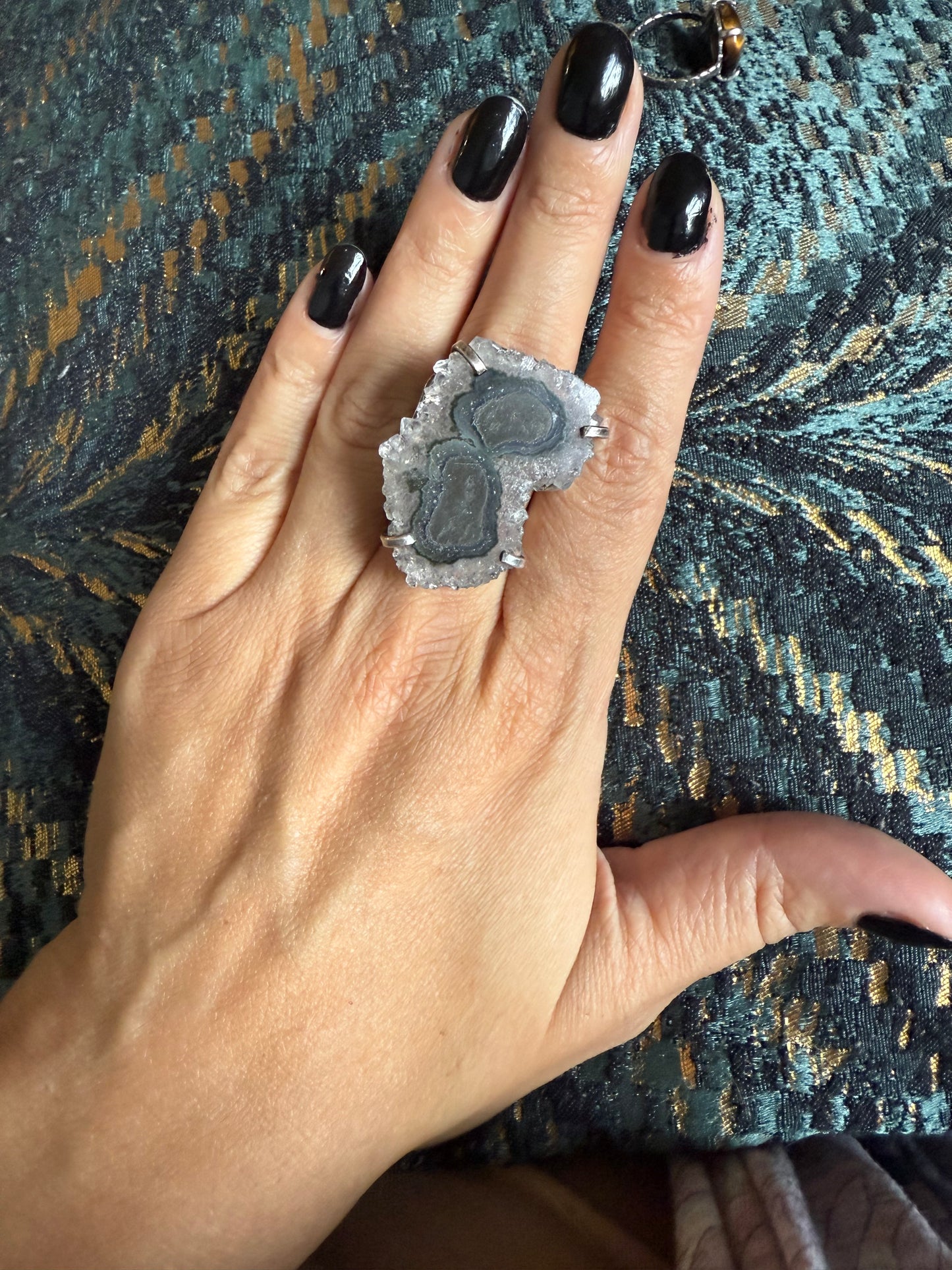 Crystal ring for anxiety. Amethyst / Agate Slice Crystal ring. Silver plated and adjustable.