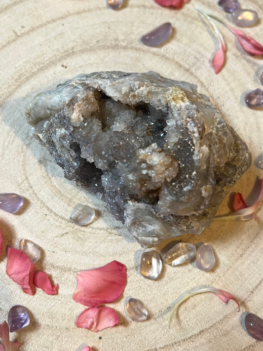 ‘Child’ - Druzey grey amethyst geode - collectors grade. 40g