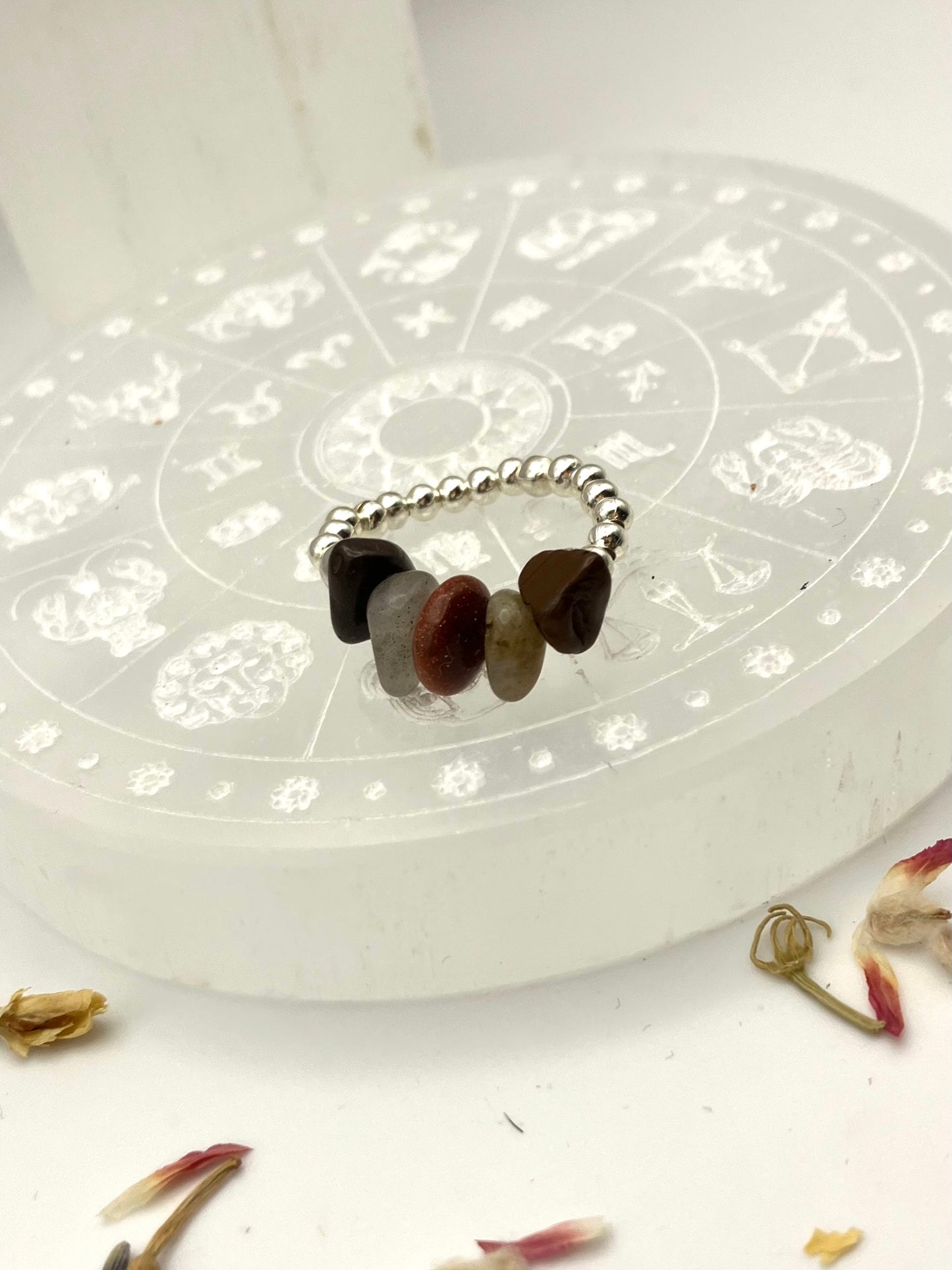 Tigers eye, goldstone and Labradorite and silver coloured iron beads.