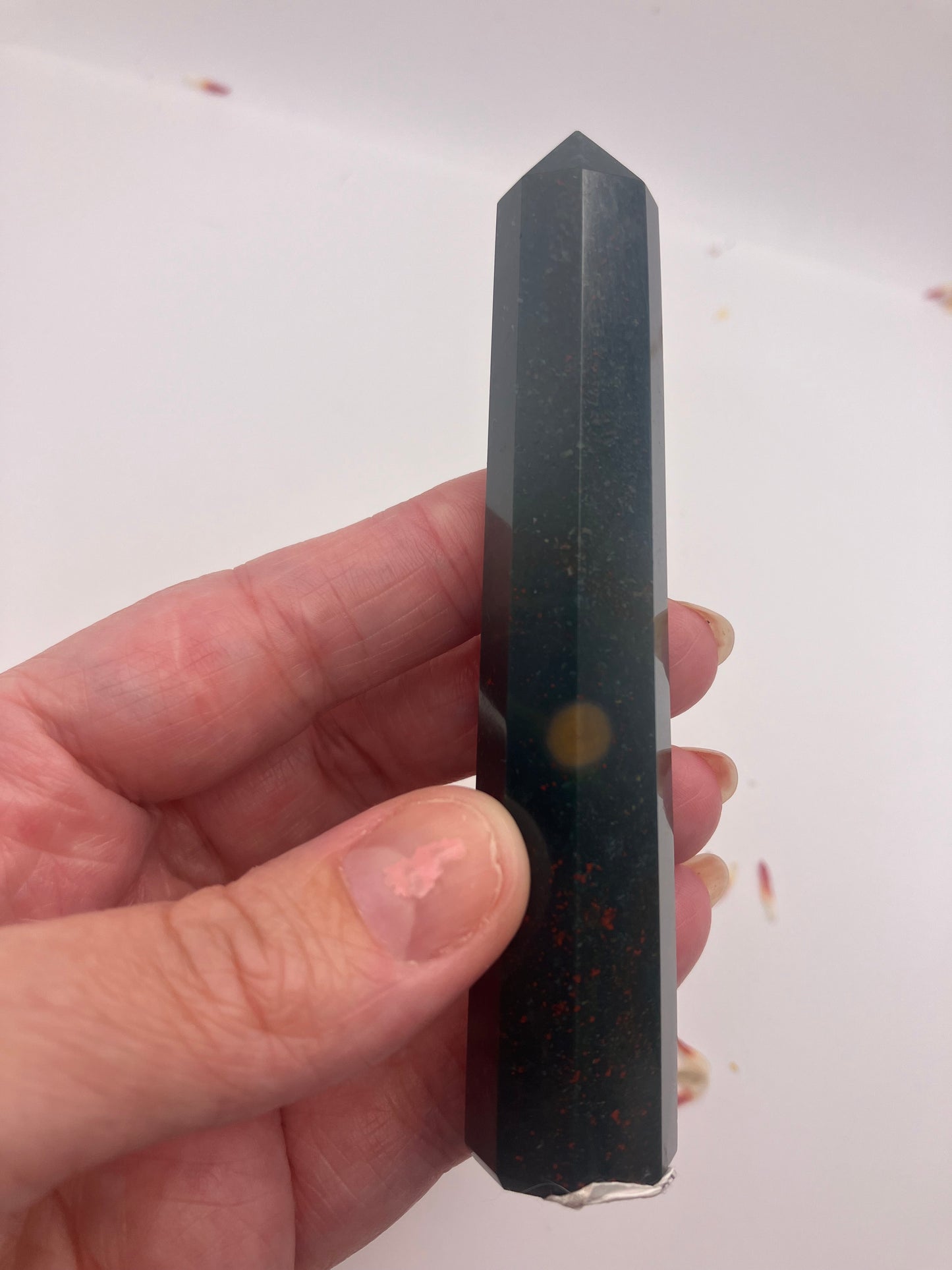 Bloodstone (Heliotrope)obelisk B 10cm