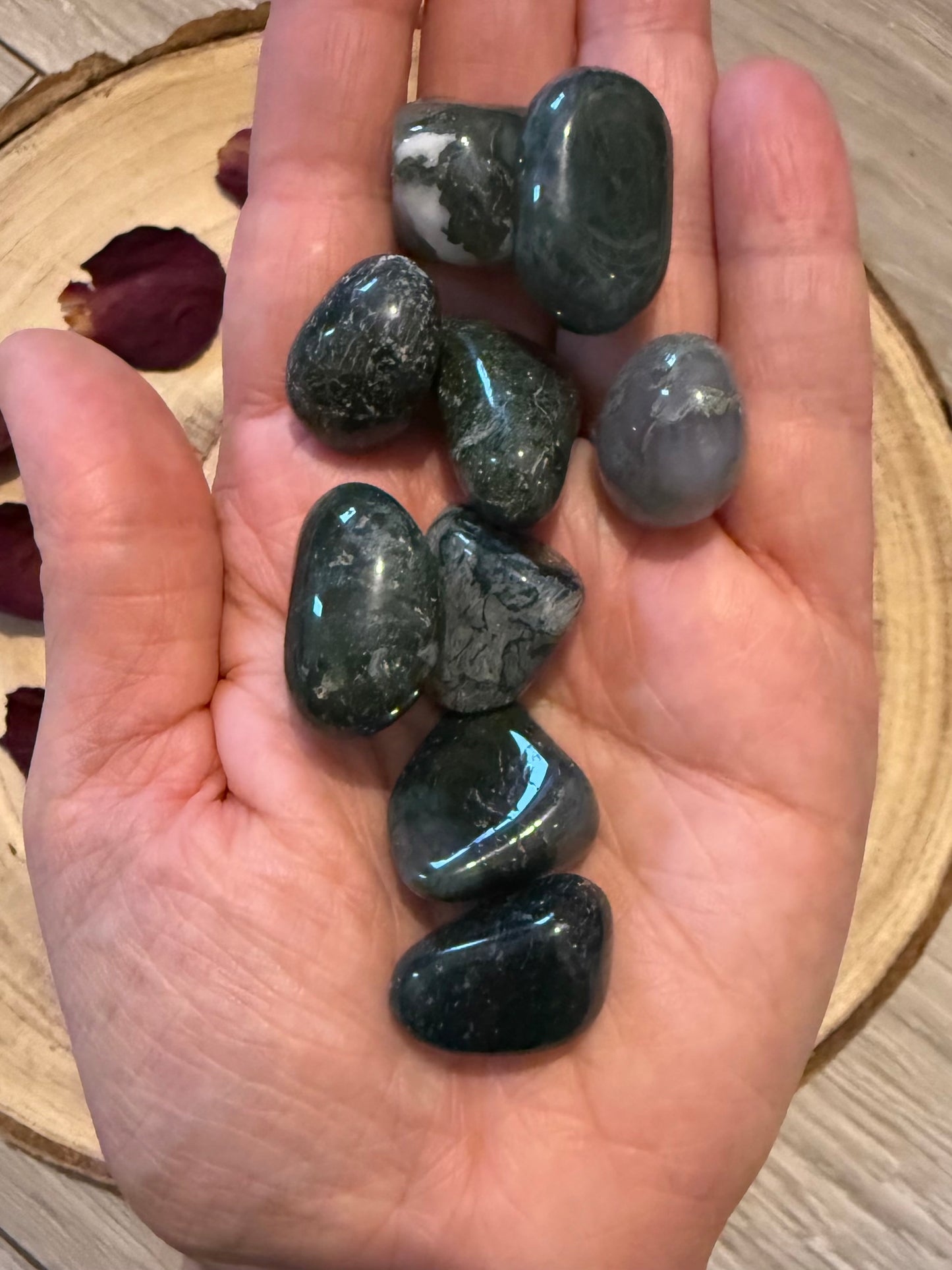 Moss Agate Tumblestone – Polished Healing Crystal for Grounding & Balance