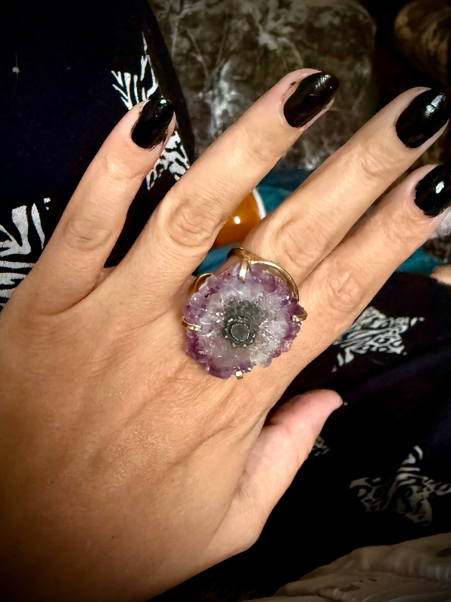 Crystal ring for anxiety. Amethyst Slice Crystal ring. Silver plated and adjustable.