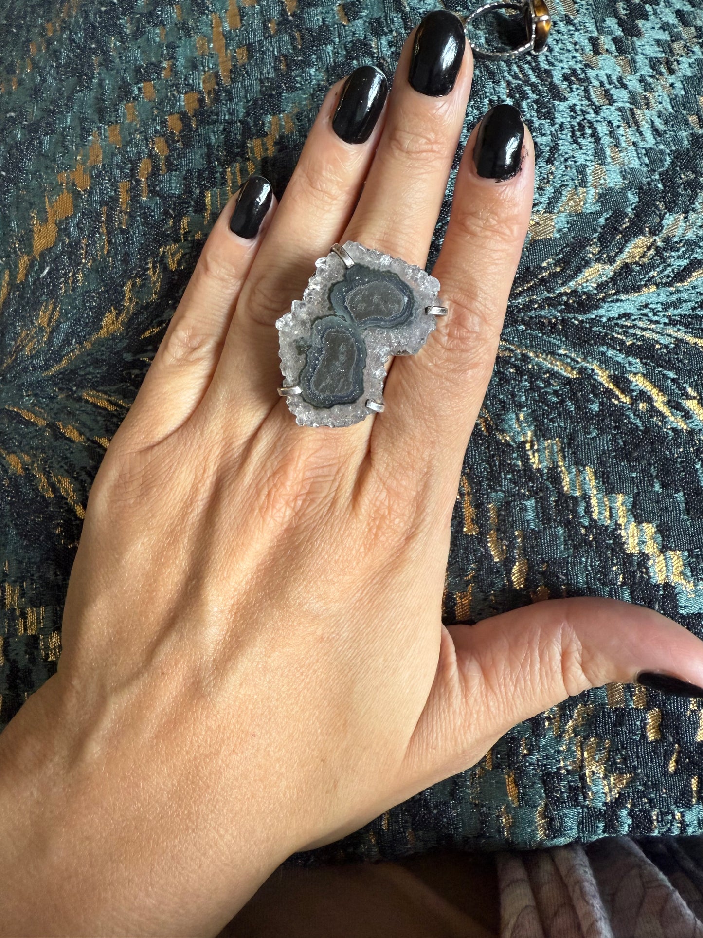 Crystal ring for anxiety. Amethyst / Agate Slice Crystal ring. Silver plated and adjustable.