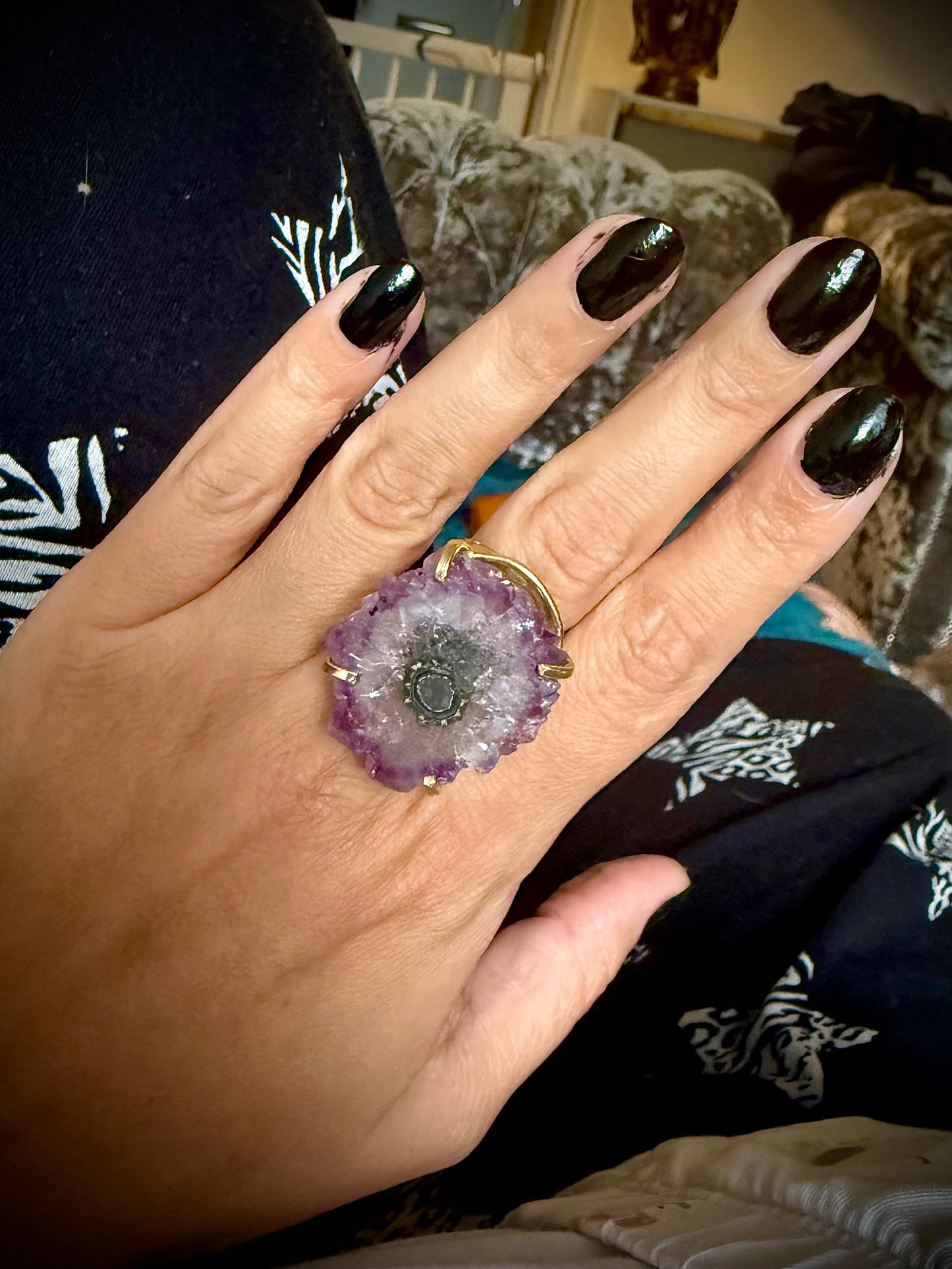 Crystal ring for anxiety. Amethyst Slice Crystal ring. Silver plated and adjustable.