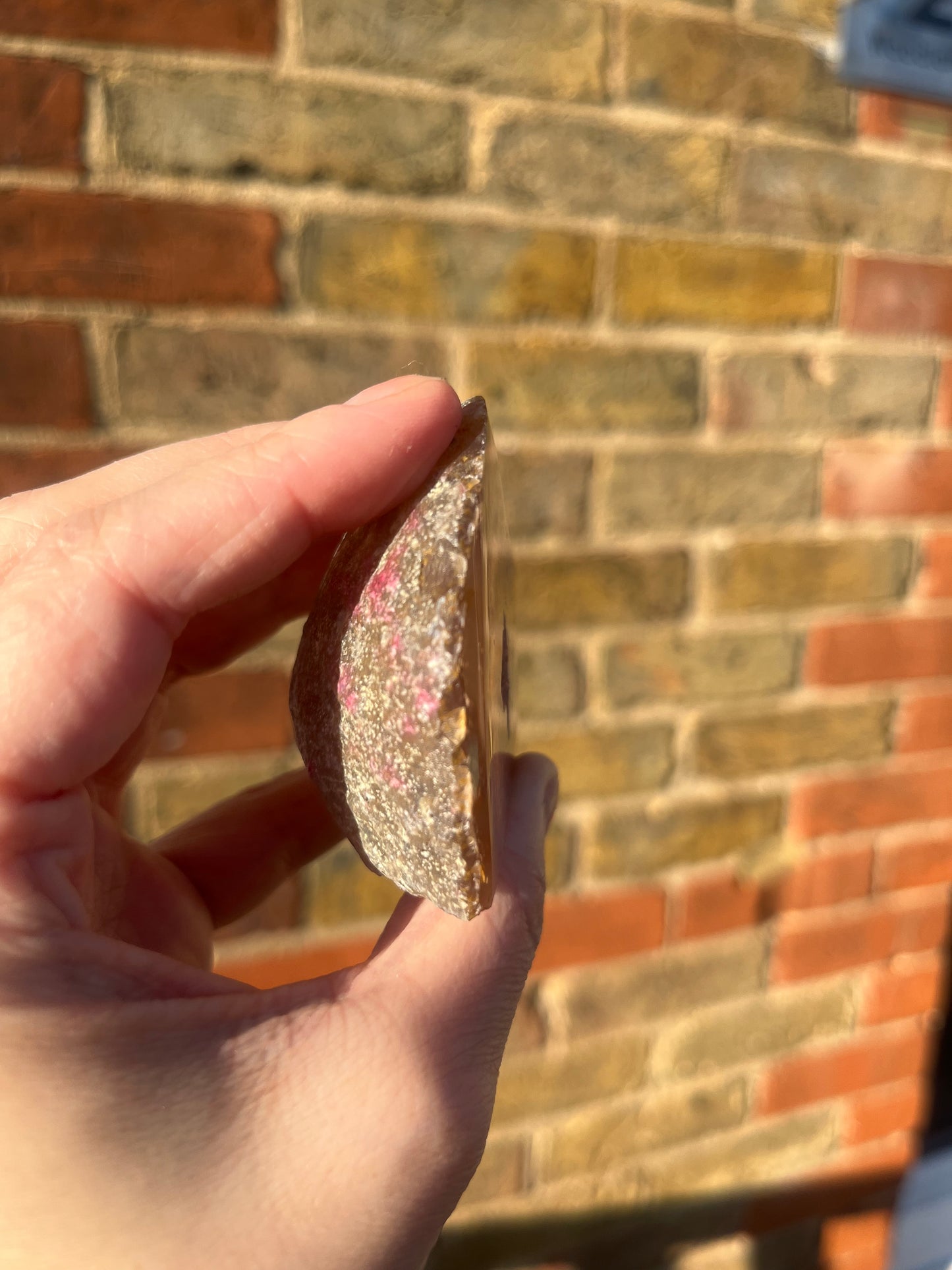 Smaller natural stand up geode 3 with polished front. 5 cm tall.