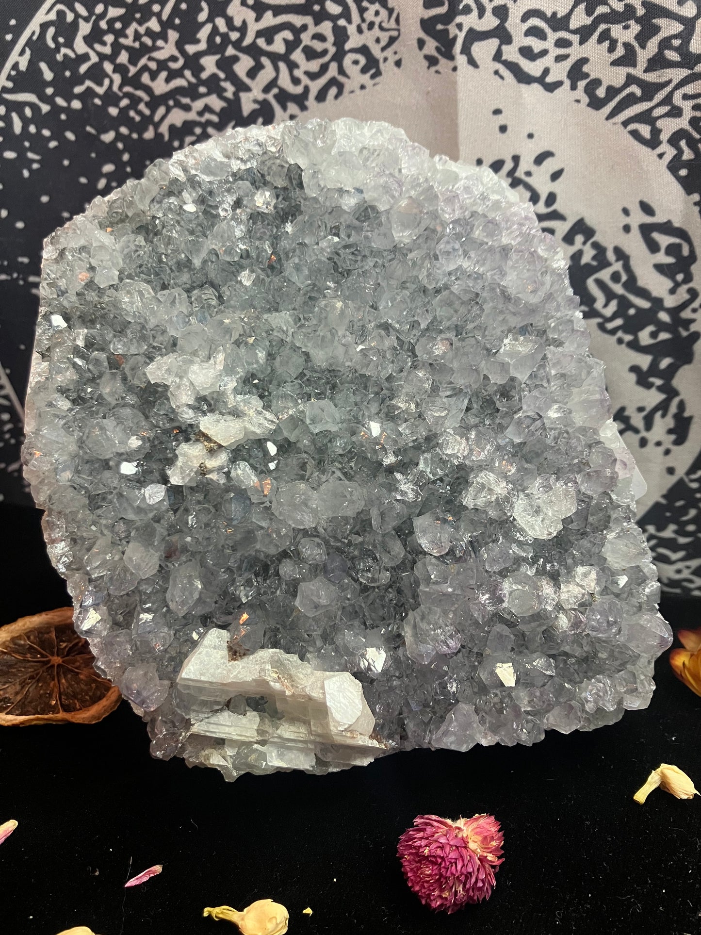 Snowy Amethyst Druze with calcite- 1Kg stand up piece