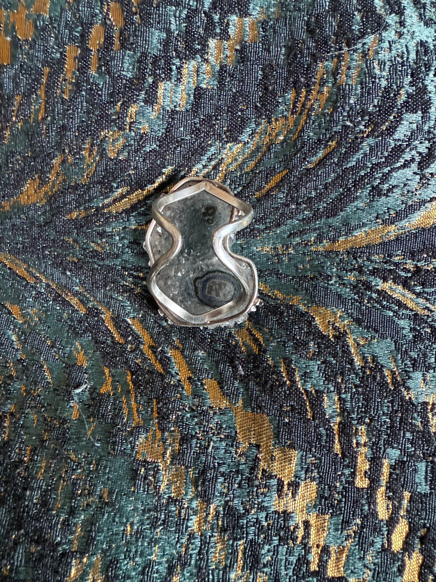 Crystal ring for anxiety. Amethyst / Agate Slice Crystal ring. Silver plated and adjustable.