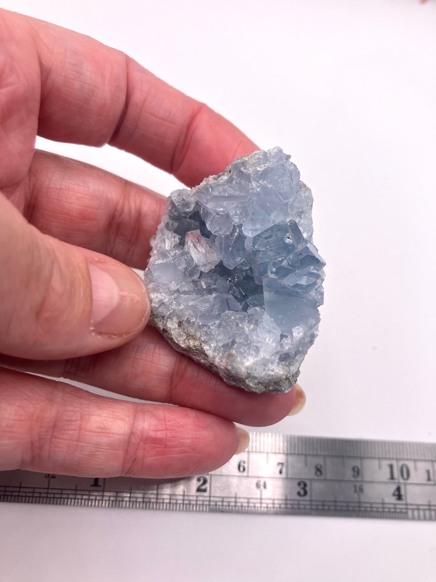 Small- medium celestite cluster b 5cm