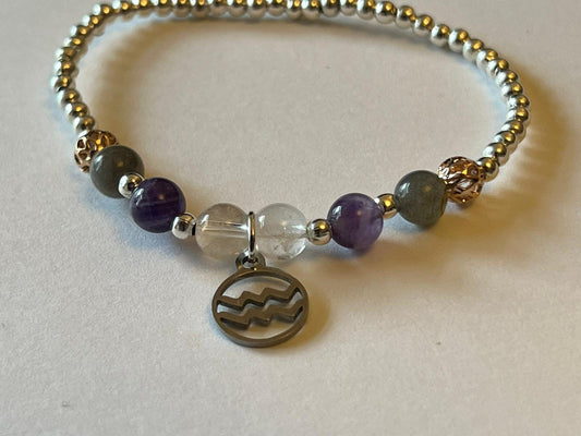 Aquarius charm birthstone bracelet. TWO OPTIONS. Labradorite, Amethyst, Clear quartz. Zodiac birthday gift. Grounding, intellect, intuitive