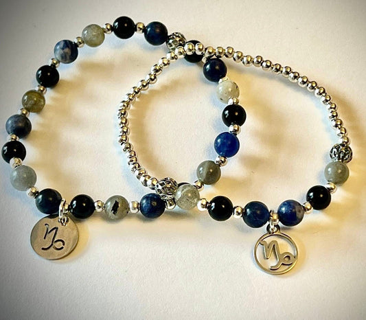 Capricorn charm birthstone bracelet. TWO OPTIONS. Labradorite, Sodalite, Black onyx. Zodiac birthday gift. Calming, grounding, thoughtful