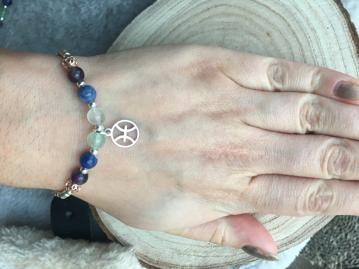 Pisces charm birthstone bracelet / TWO OPTIONS / Amethyst, sodalite, fluorite /Zodiac birthday gift /Psychic development, intuition, calming