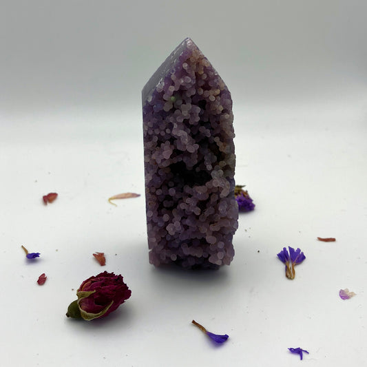 Rare Grape Chalcedony / Agate Tower. Semi polished. 124g 8.1cm